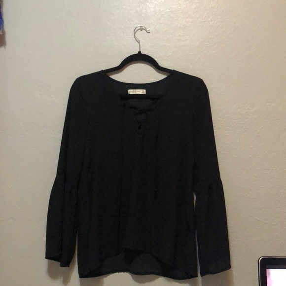 A&F lace up blouse - Picture 3 of 4